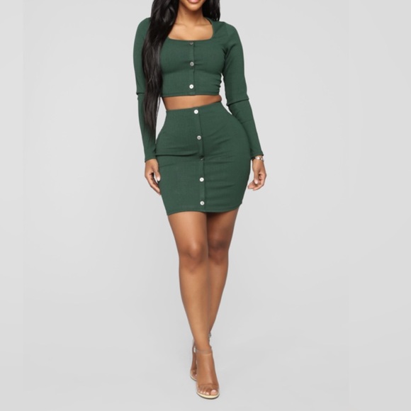 Green 2 piece Set - Picture 1 of 4